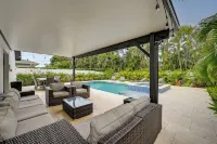 Naples Home w/ Patio < 1 Mi to Beaches! - Wifi