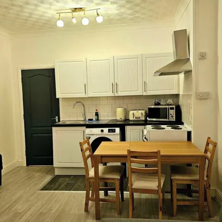 Charming 1 Bedroom Apartment in Bridgend
