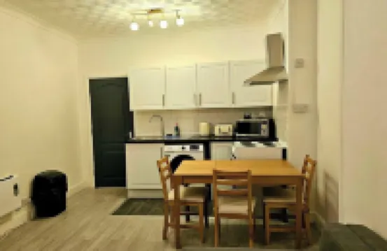 Charming 1 Bedroom Apartment in Bridgend