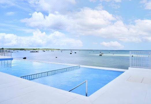 2. 워터마크 호텔 ..