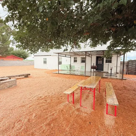 Ocotillo House: Centrally Located 3Bed/3Bath Home