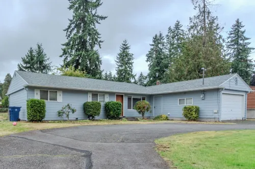 Cozy Charming Rambler !