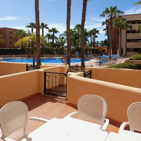 Apartamentos Playamarina