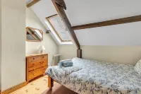 BUTTERCUP COTTAGE  in beautiful Devon countryside.