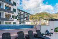GuestReady - A Sweet Escape in Caniço - piscina