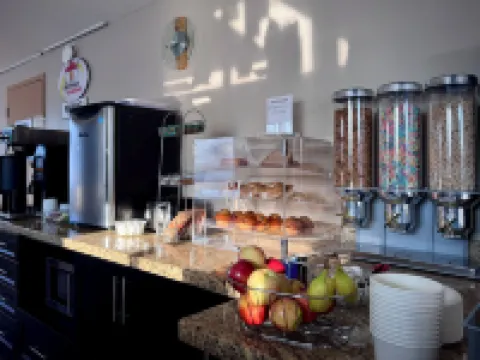 Super 8 by Wyndham Guelph Hoteles en Guelph