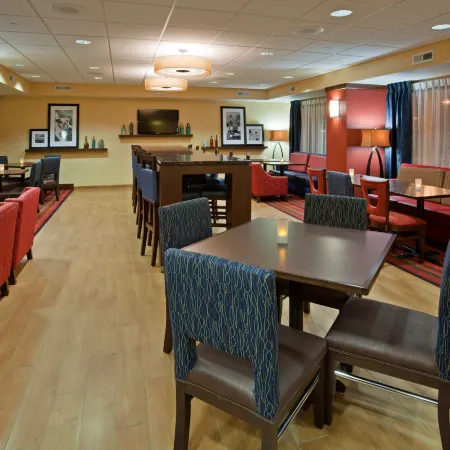 Hampton Inn Milwaukee-Airport