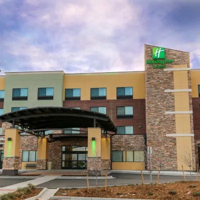 Holiday Inn & Suites DENVER TECH CENTER-CENTENNIAL by IHG Hotels near Fiddler's Green Amphitheatre