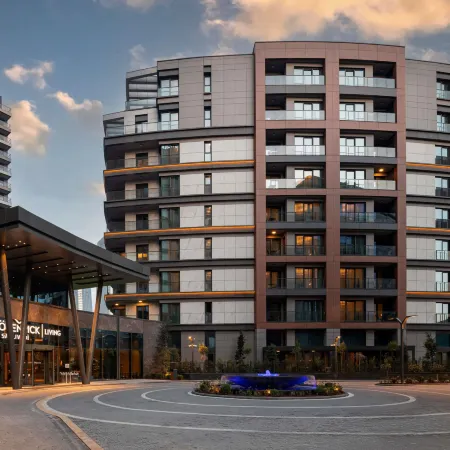 Mövenpick Living Istanbul Saklivadi Отели рядом с достопримечательностью «Торговый центр Axis Istanbul»
