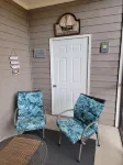 2 BR/ 2BA Condo1 King /2 Full beds Sleeps 6 close to OWA & Foley Tourism Complex