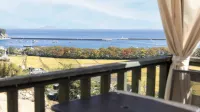 Namhae Jjhouse Pension - إطلالة على البحر