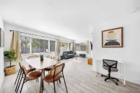 Ideal Weekly Stay w/ Backyard BBQ, 10mins to Beach/Airport, 25mins to Miami