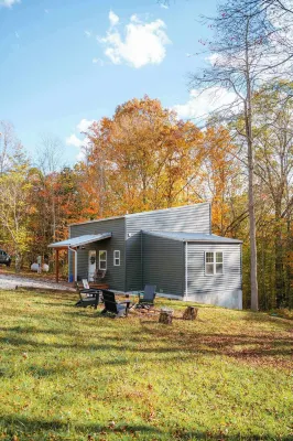The Treetop Retreat Family Getaway in Scenic Hocking Hills Hotels near J P Success, Inc.