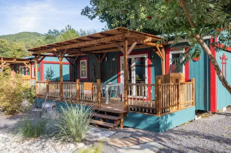 Château de l'Hom Отели в г. Соман