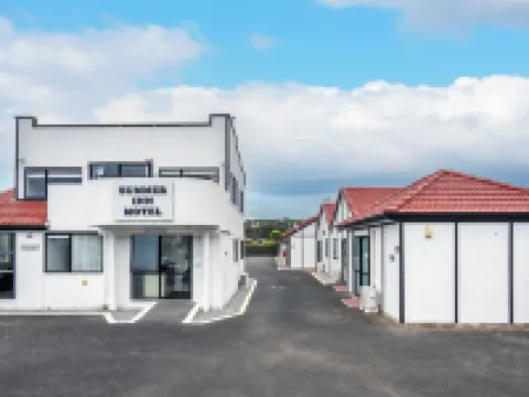 Summer Inn Motel - Newly Renovated, 2 Min Walk to Orewa Beach Hotels in Orewa