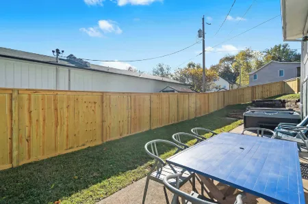 Branson Downtown Beauty - 4 Bdr Home Sleeps 15