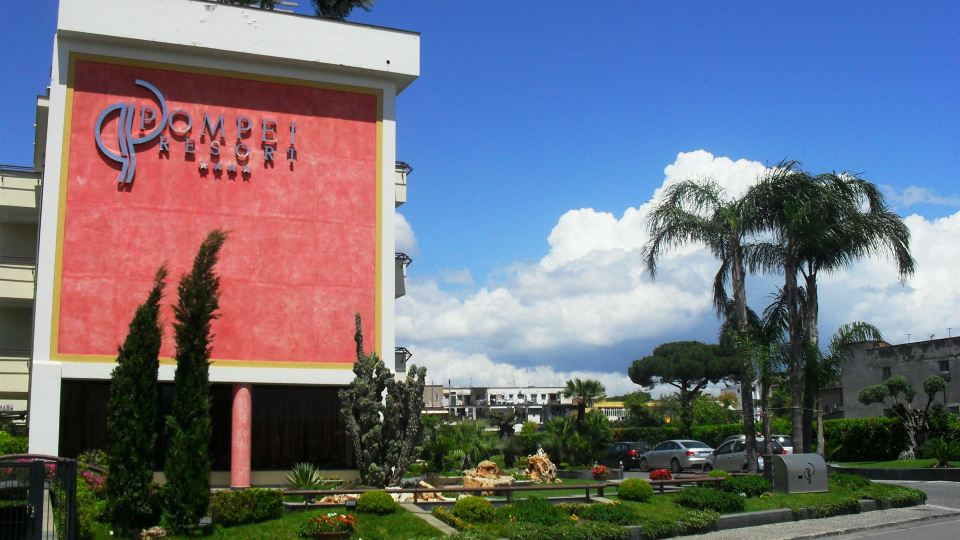 Abalon Pompei Resort