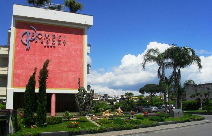 Abalon Pompei Resort