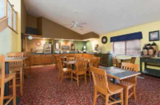 AmericInn by Wyndham Republic