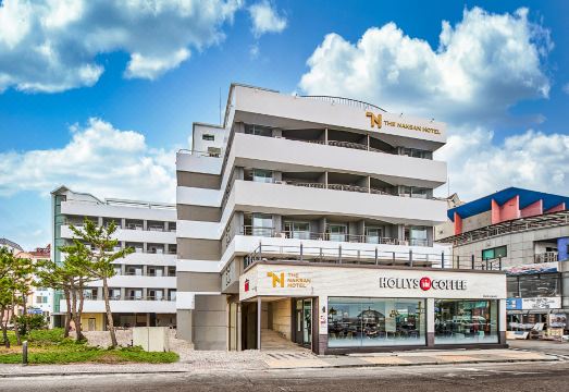 더낙산호텔 전경