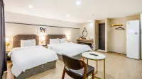 Brown-Dot Hotel Minam - Quầy bar