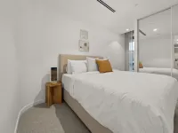 Luxe 2-Bed Inner-City Abode with Alfresco Dining Hotels in Braddon