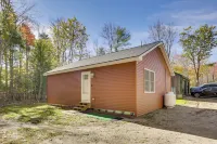Wooded Retreat w/ Pet-friendly Yard in Standish - 3-Star