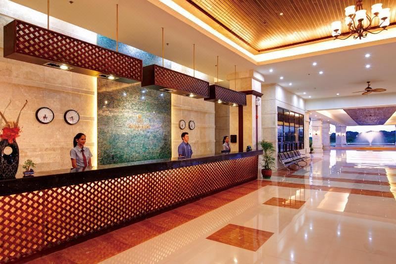 Queens Island Golf & Village Over view