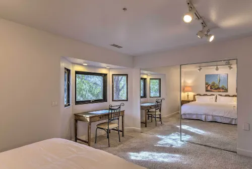 Private Patio & Red Rock Views: Sedona Apt! - Spa
