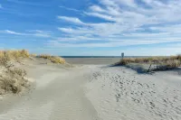 Updated Oceanside Condo - 5 Miles to Cape May! - spa