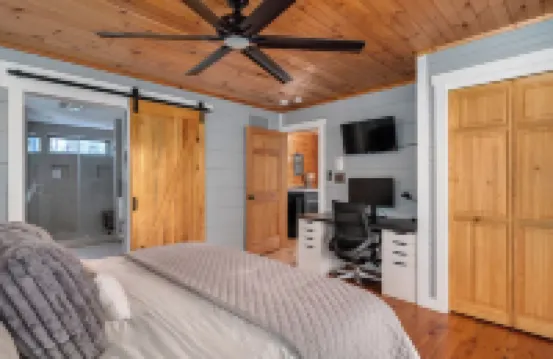 Cozy Mountain Adventure for All-Family, Friends and Furry Pups!