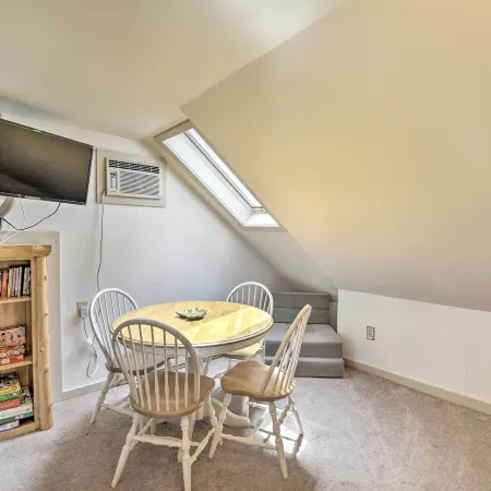 Townhome w/ Deck: Walk to Mirror Lake & Main St!