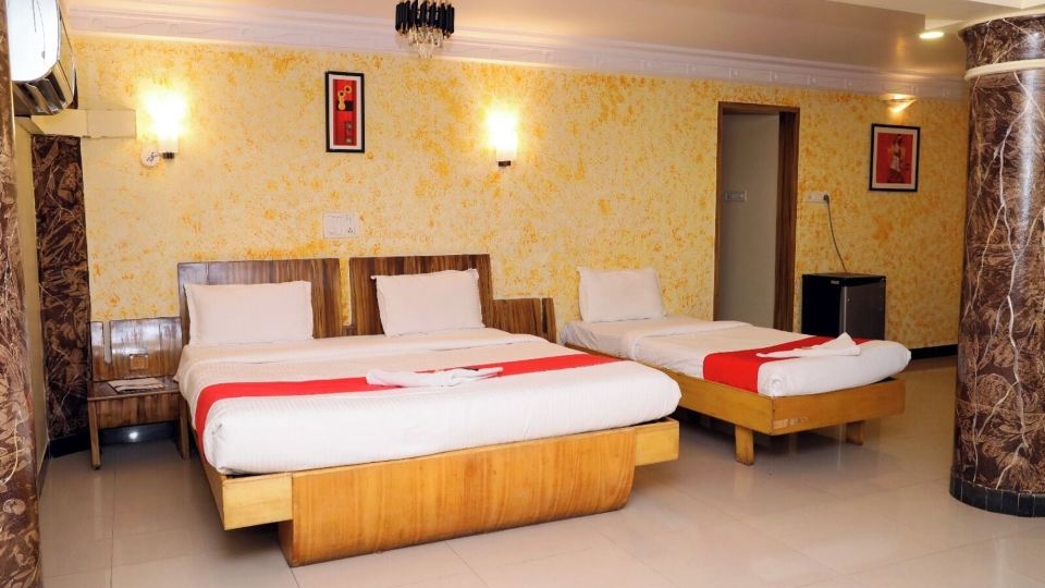 Hotel Dhammanagi Comforts