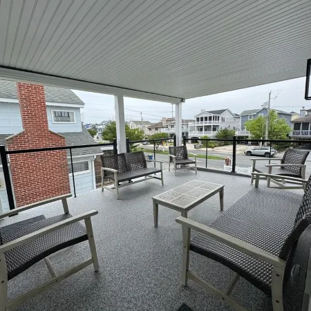 Plan your getaway in our brand new 5-bedroom home in welcoming Bethany Beach.