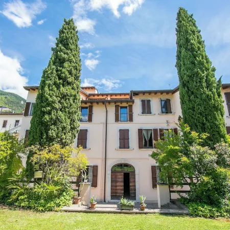 Berny Salò: Near the Lake & Garage - Happy Rentals