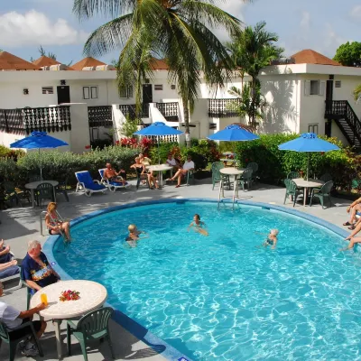 Plum Tree Club Hotels near Accra Beach