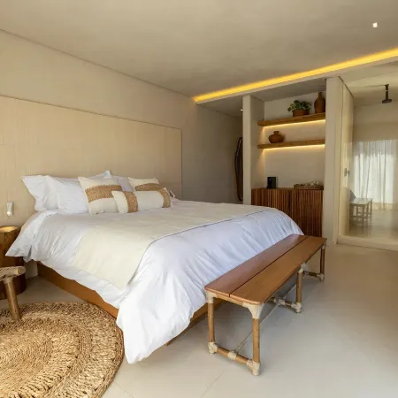 Lahaina Hotel