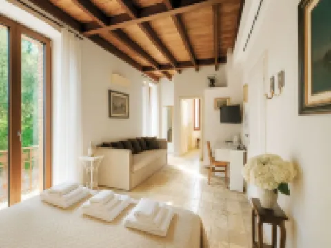 Villa Marina - Como Lake Hotels in Bellano