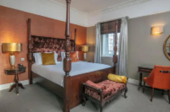 Crabwall Manor Hotel & Spa