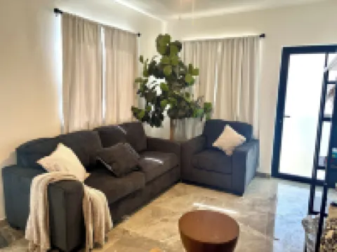 Downtown Prime Apartment - Walk to Ferry