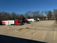 Greenlight Inn & Suites St James - parking