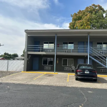 Capri Motel by Belvilla Walla Walla US 12