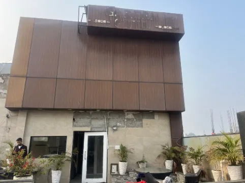 Staylo Masterprice Palace