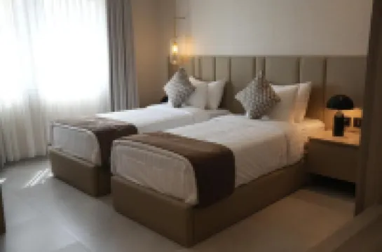 Golden Suites Hotel