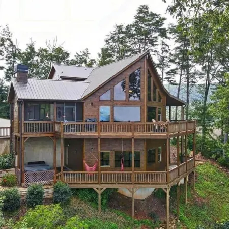 Majestic Mountaintop Escape