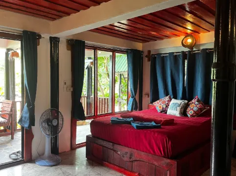 Deluxe Air Conditioned Bungalow On The Rocks Number 42 With Seaview