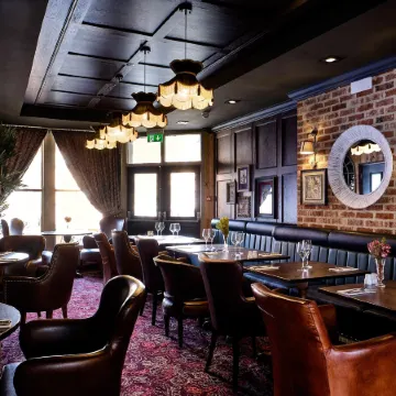 Caledonian Hotel
