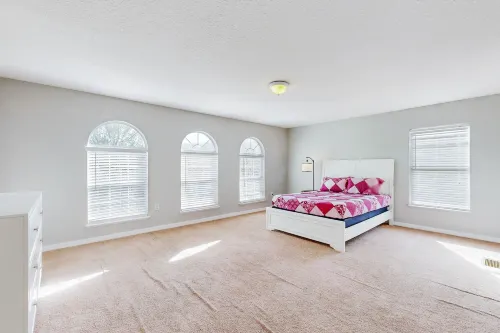 Royal Retreat With Enclosed Yard and Screened in Back Patio