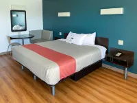 Motel 6 Cameron, MO - Pet Friendly
