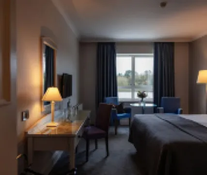 Celtic Ross Hotel & Leisure Centre โรงแรมใน